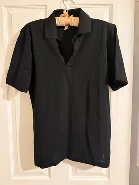 J. Hilburn Men’s Black Short Sleeve Polo Shirt Premium Fit Cotton. Size M.